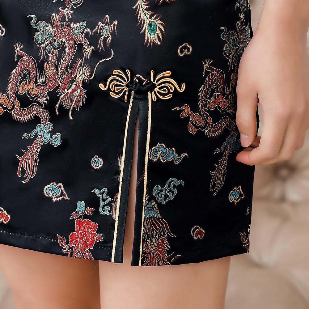 robe chinoise dragon noir bas de la robe