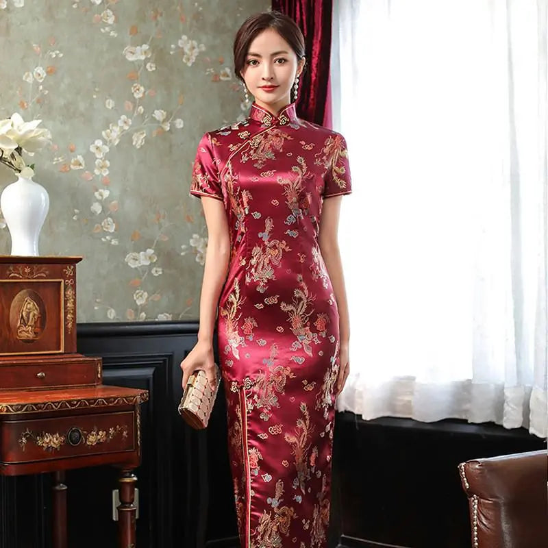 Robe chinoise rouge bordeaux