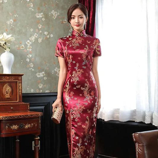 Robe chinoise rouge bordeaux