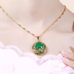 collier en or avec jade vert